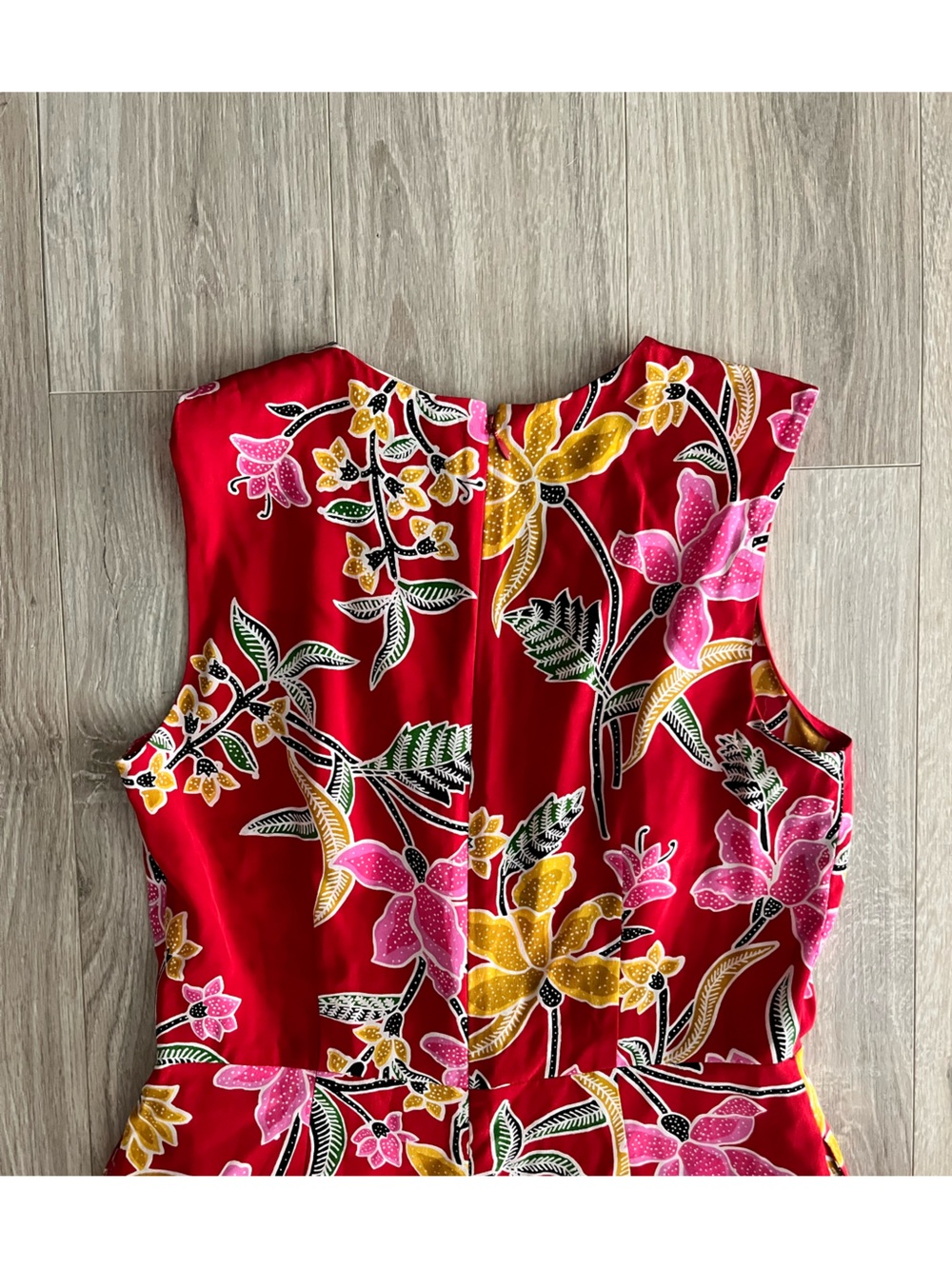 Diane Von Furstenberg Women’s Red Floral Jumpsuit Pink & Yellow Accents Silk 6 - Picture 5 of 6